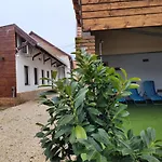Vegvari Vendeghaz * Magyarboly