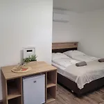 Vegvari Vendeghaz * Magyarboly