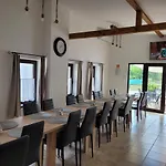 Vegvari Vendeghaz Guest house *