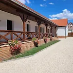 Vegvari Vendeghaz Guest house Magyarboly